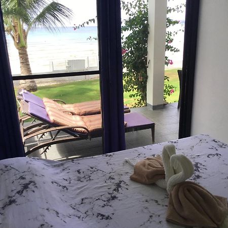 Bamboobeachvilla1 Ac New Oceanfront Pool Sunsetview Garden Kitchen Satellite Starlink Wi-Fi Dimiao المظهر الخارجي الصورة