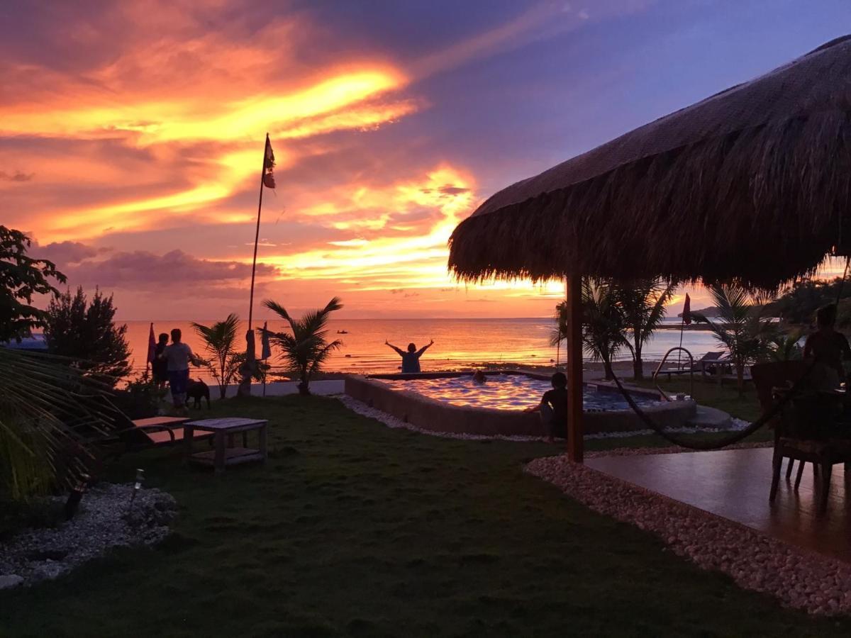 Bamboobeachvilla1 Ac New Oceanfront Pool Sunsetview Garden Kitchen Satellite Starlink Wi-Fi Dimiao المظهر الخارجي الصورة